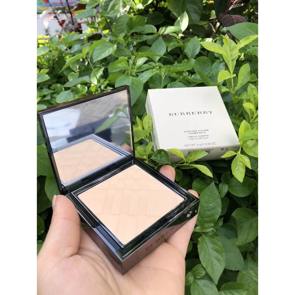 Burberry fresh glow 2024 compact luminous foundation