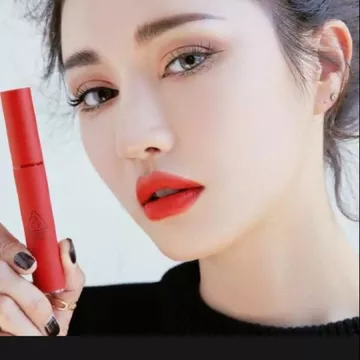 Son 3CE màu đỏ San Hô- Son kem lì mềm mượt không trôi không phai.