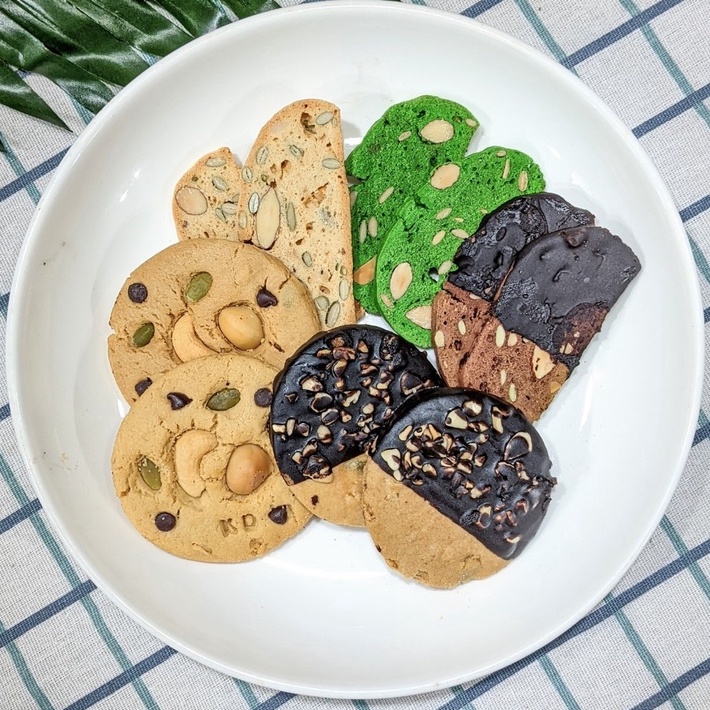 Bánh ăn kiêng túi mix 6 loại KD Shop, bánh quy hỗ trợ giảm cân 590g/ túi