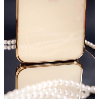 Ốp DEVIA cứng lưng trong viền vàng cao cấp cho Iphone 16 15 14 13 12 pro promax