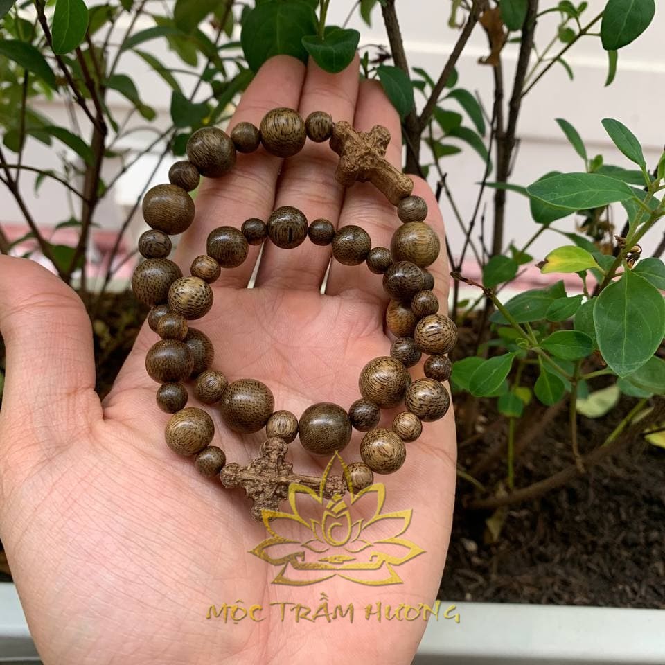 Ảnh Vòng Tay Chuỗi Hạt Trầm Hương Mân Côi 12mm (10 hạt) Trầm Tốc Việt  (Túi Nhung/Nụ Trầm) - MTH JEWELRY 4