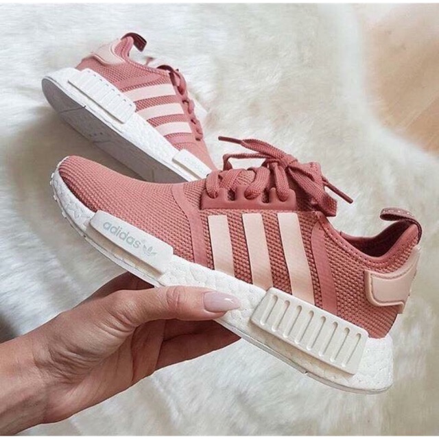 giy adidas nmd r2 mu en trng gi tt Thng 5, 2026 | Mua ngay | Shopee  Vit Nam