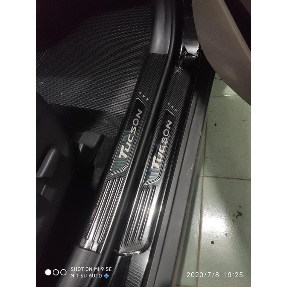Ốp bậc cửa Tucson, nẹp bước chân Hyundai Tucson 2022, Chất liệu Carbon cao cấp