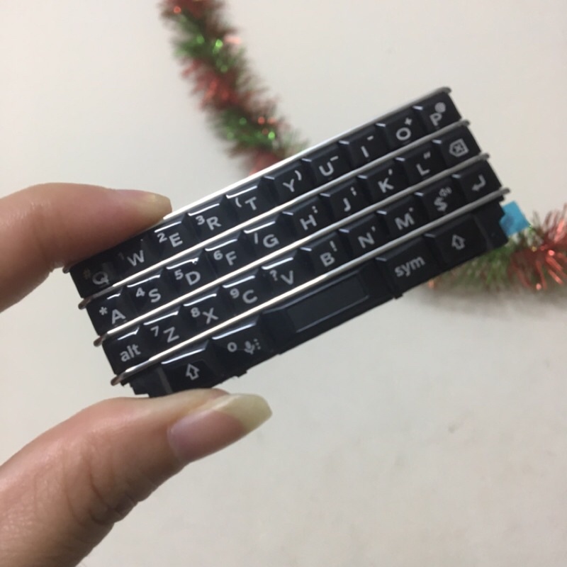 BÀN PHÍM ĐIỆN THOẠI BALCKBERRY KEYONE ZIN NEW