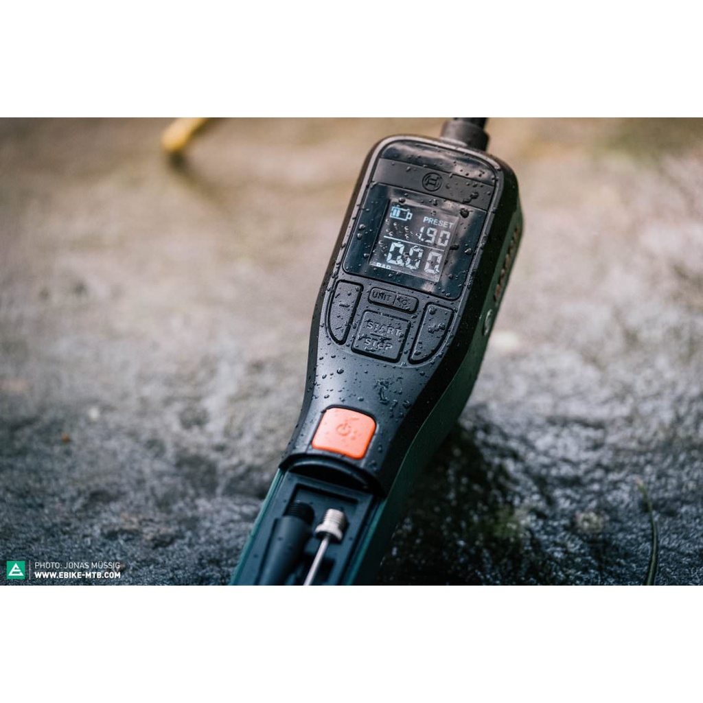 Máy bơm cầm tay đa năng Bosch AIR PUMP
