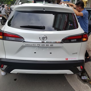 Ốp trang trí tay mở cốp sau xe Toyota Corolla Cross 2020 - 2022, 2022, 2023, 2024 mạ crom cao cấp, sáng bóng