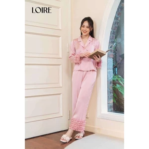 Bộ Đồ Ngủ Lụa Tay Bèo Voan Loirechic FDMN250354 (Áo dài & Quần dài)
