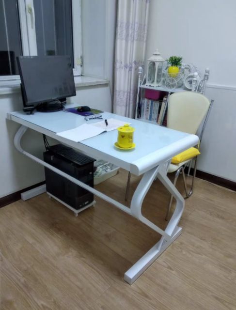 BÀN MÁY TÍNH CHÂN Z  KÍNH CƯỜNG LỰC 3C 120cm