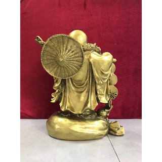 Di Lặc gánh tiền đứng trên bị bằng đồng vật phẩm phong thuỷ quà tặng trưng bày trang trí