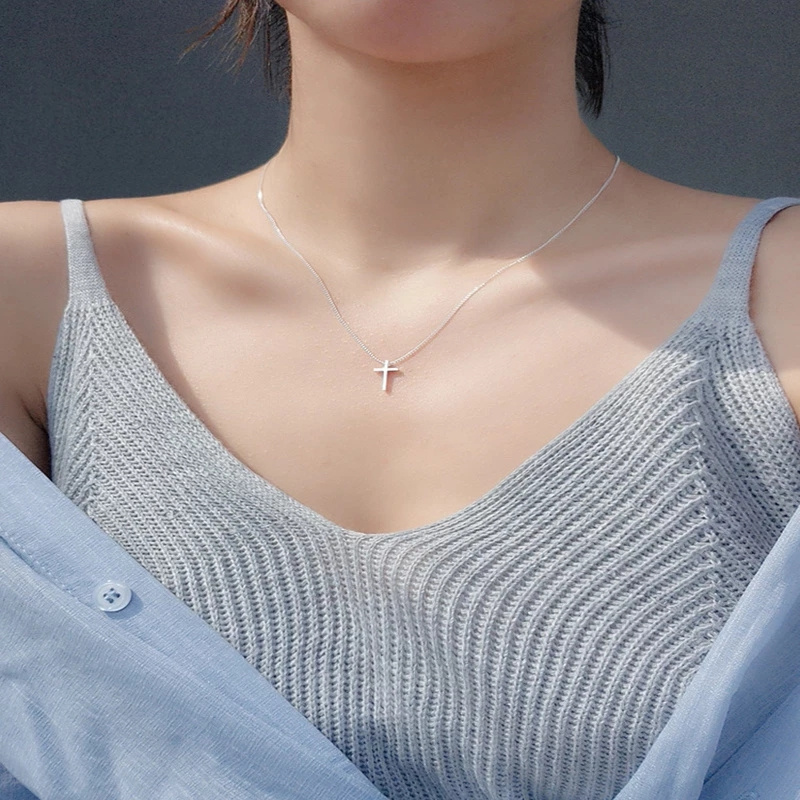 Vòng cổ kim loại mặt thánh giá đơn giản thời trang dành cho nữ