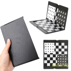 Set bàn cờ vua mini nam châm có thể gấp gọn bỏ túi tiện dụng