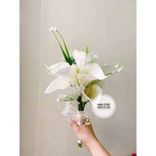 HOA CƯỚI CẦM TAY CÔ DÂU VỚI HOA RUM CALLA LILY THEO PHONG CÁCH HIỆN ĐẠI TẶNG KÈM CÀI ÁO CHÚ RỂ