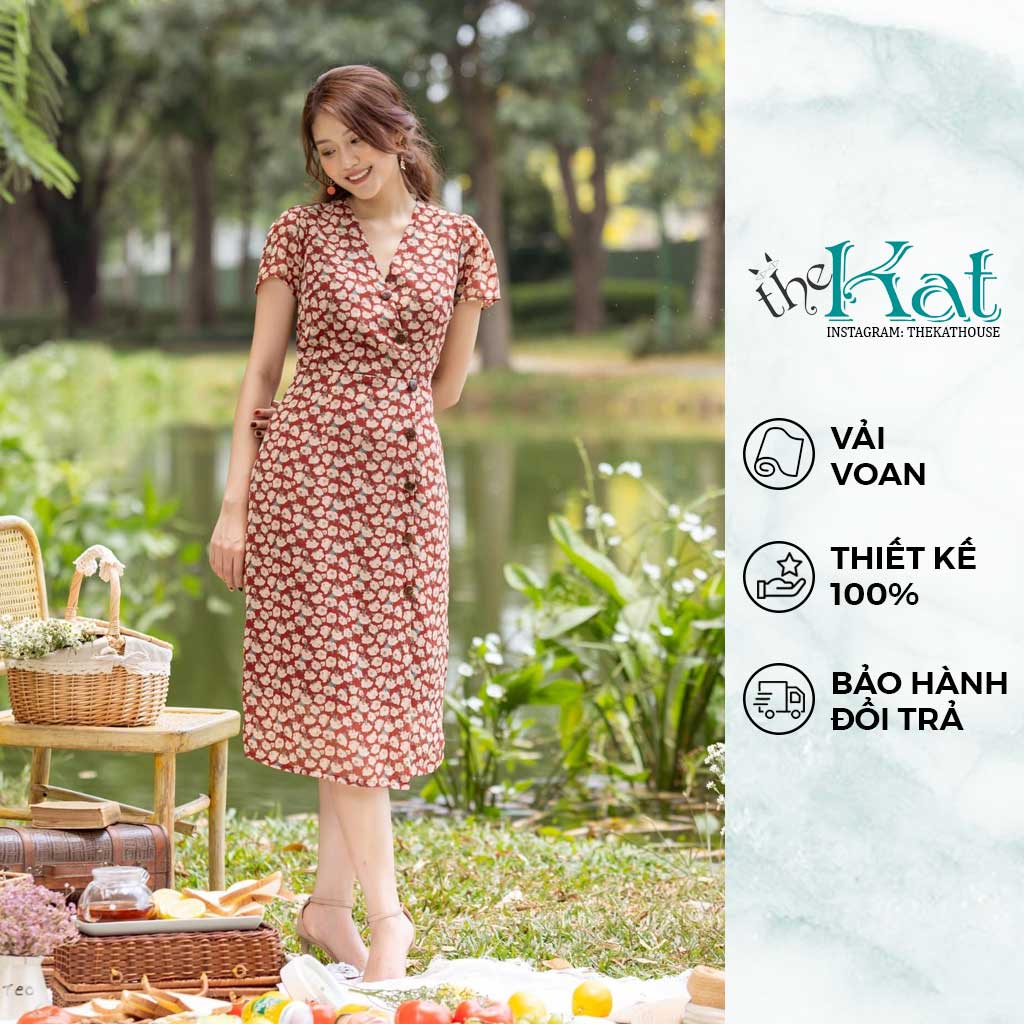 Đầm Hoa Nhí Nút Gỗ The Kat House, vải voan Hàn có kèm lớp lót lụa mềm mại, nhẹ nhàng, bay bổng, thoải mái