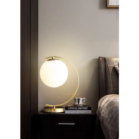 ĐÈN BÀN QUẢ CẦU HÌNH CUNG TRĂNG ( đã gồm cả bóng Led 3 chế độ ánh sáng)