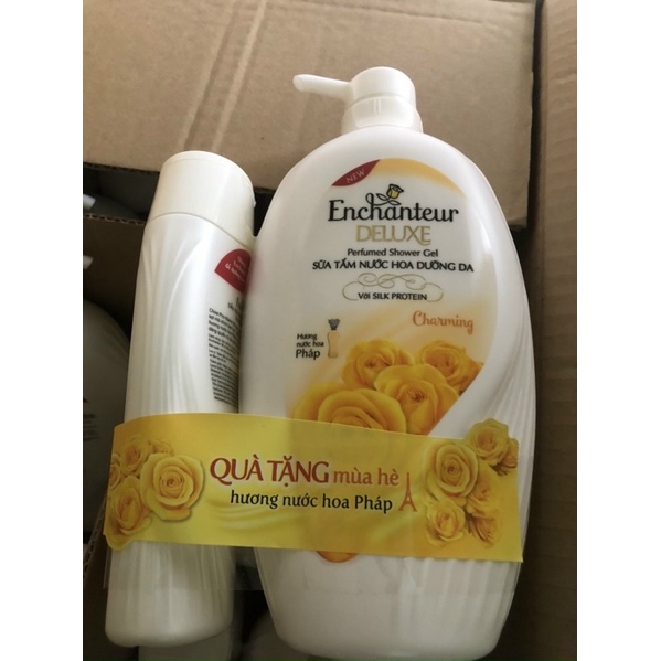 Sữa tắm hương nước hoa dưỡng da thơm mịn Enchanteur 650gr (5 mùi)