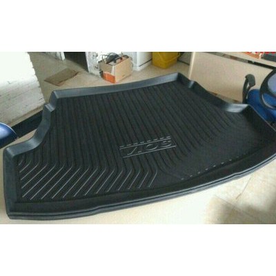 Lót cốp nhựa dẻo Toyota Vios 2014-2022, Chất liệu nhựa dẻo không mùi, vệ sinh dễ dàng, chống thấm nước