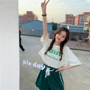 ÁO THUN CROPTOP FORM RỘNG FREESIZE <72KG IN CHỮ WEEKIIY DỄ THƯƠNG HÀN QUỐC CR22015