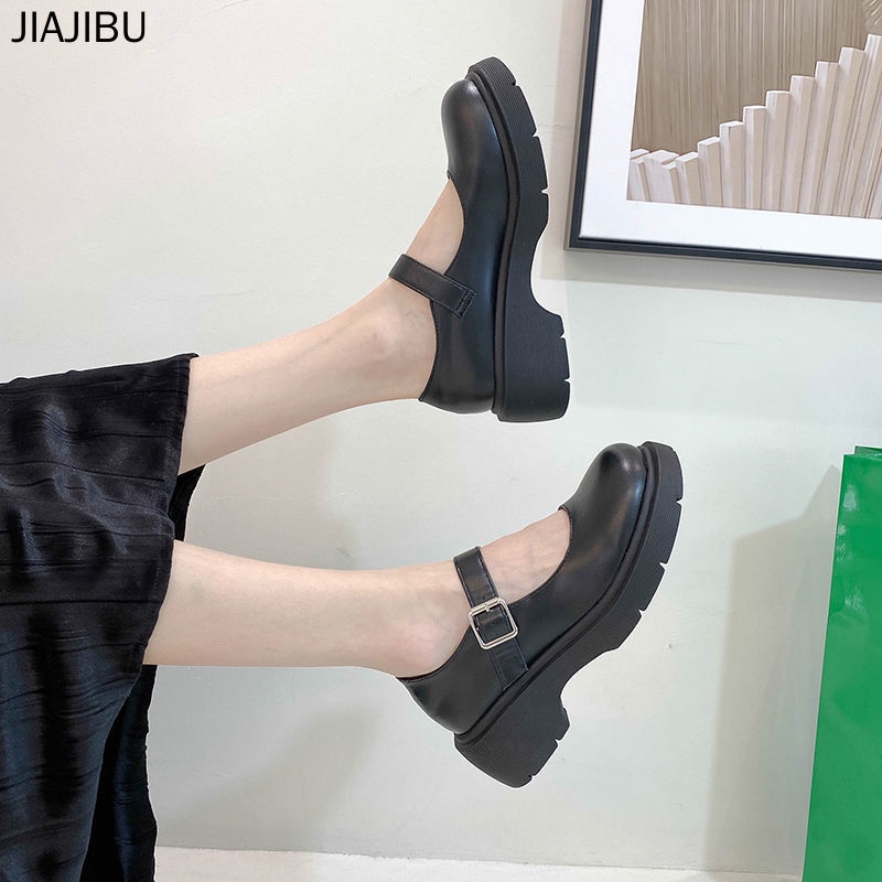 Size 35-44 Mary Janes đen Hợp Thời Trang Giày Nữ Cỡ đại Giày đồng Phục JK Nhật Bản Giày Khiêu Vũ đế Mềm Giày Lolita Dễ Thương Giày Cosplay 43 Korean Fashion Doll Shoes 42 Black Patent Leather Shoes Classic Mary Jane Shoes EVA Shoes High Heel Leather Shoes