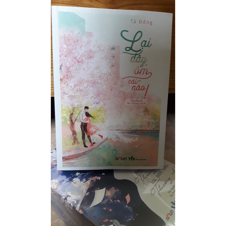 Ảnh Sách - Lại đây, ôm cái nào! (tặng kèm 01 bookmark + 01 tập giấy nhớ + 4 bìa gác màu in kèm) - Tả Đồng 3