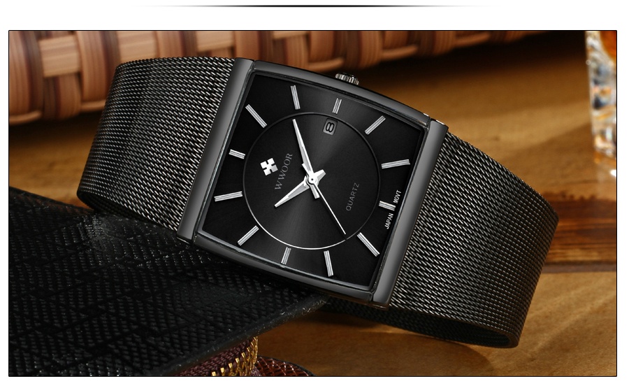 Đồng hồ WWOOR 88831 - Cận cảnh