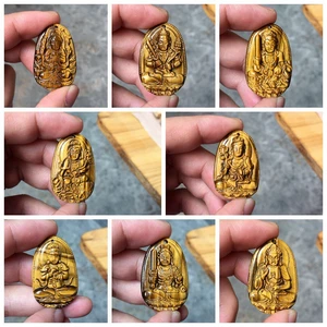 Mặt dây chuyền phật Đại Nhật Như Lai size nhỏ mầu hổ phách - Bản mệnh người tuổi Thân, tuổi Mùi