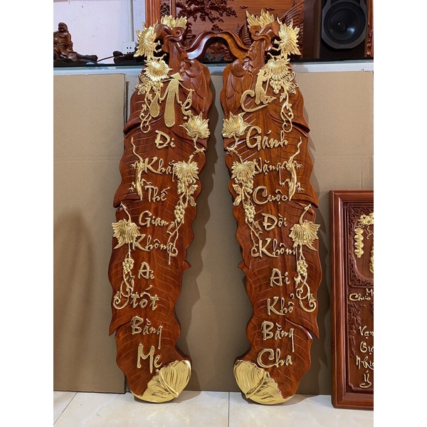 Tranh Câu Đối Cha Mẹ Gỗ Hương Hình Tàu Lá Chuối kích thước 25*107cm