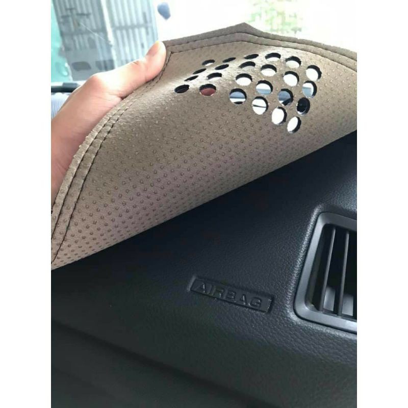 Thảm Taplo Da Carbon Xe Kia Forte đời 2008 đến 2012 Hàng 3 lớp vân cacbon cao cấp