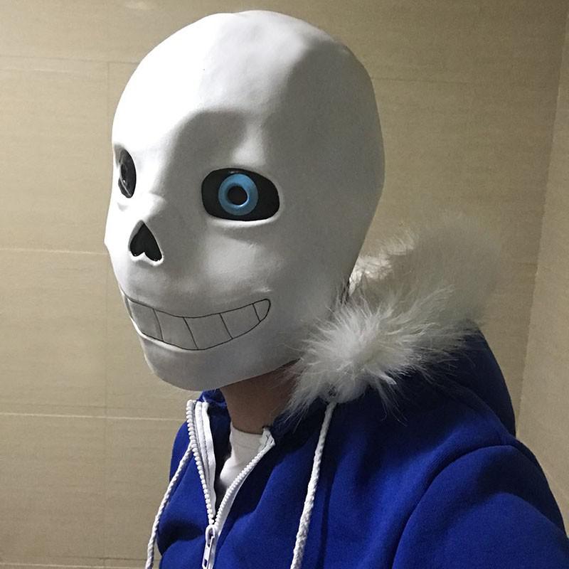 Mặt Nạ Hóa Trang Halloween Undertale Sans là một chiếc mặt nạ tuyệt vời để bạn tham gia tiệc Halloween hoặc các sự kiện cosplay. Hãy xem ngay hình ảnh liên quan đến chiếc mặt nạ Sans để biết thêm chi tiết về sản phẩm này!