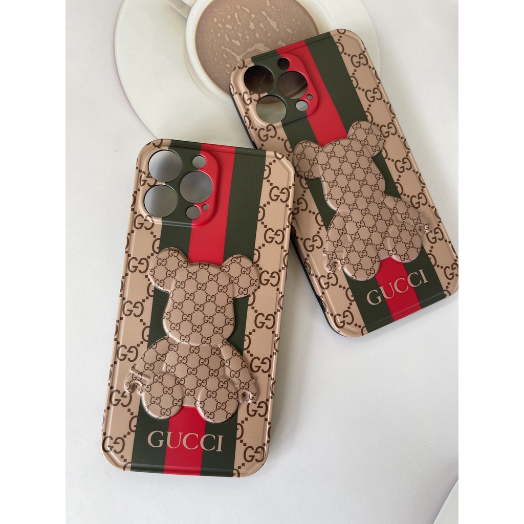 Ốp iphone gấu bearbrick nổi hình siêu phẩm