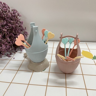 Bộ 10 xiên hoa quả Việt Nhật 3399 kèm giỏ đựng dễ thương hình trái tim ở cán cầm ,Bộ dĩa xiên hoa quả an toàn { H }