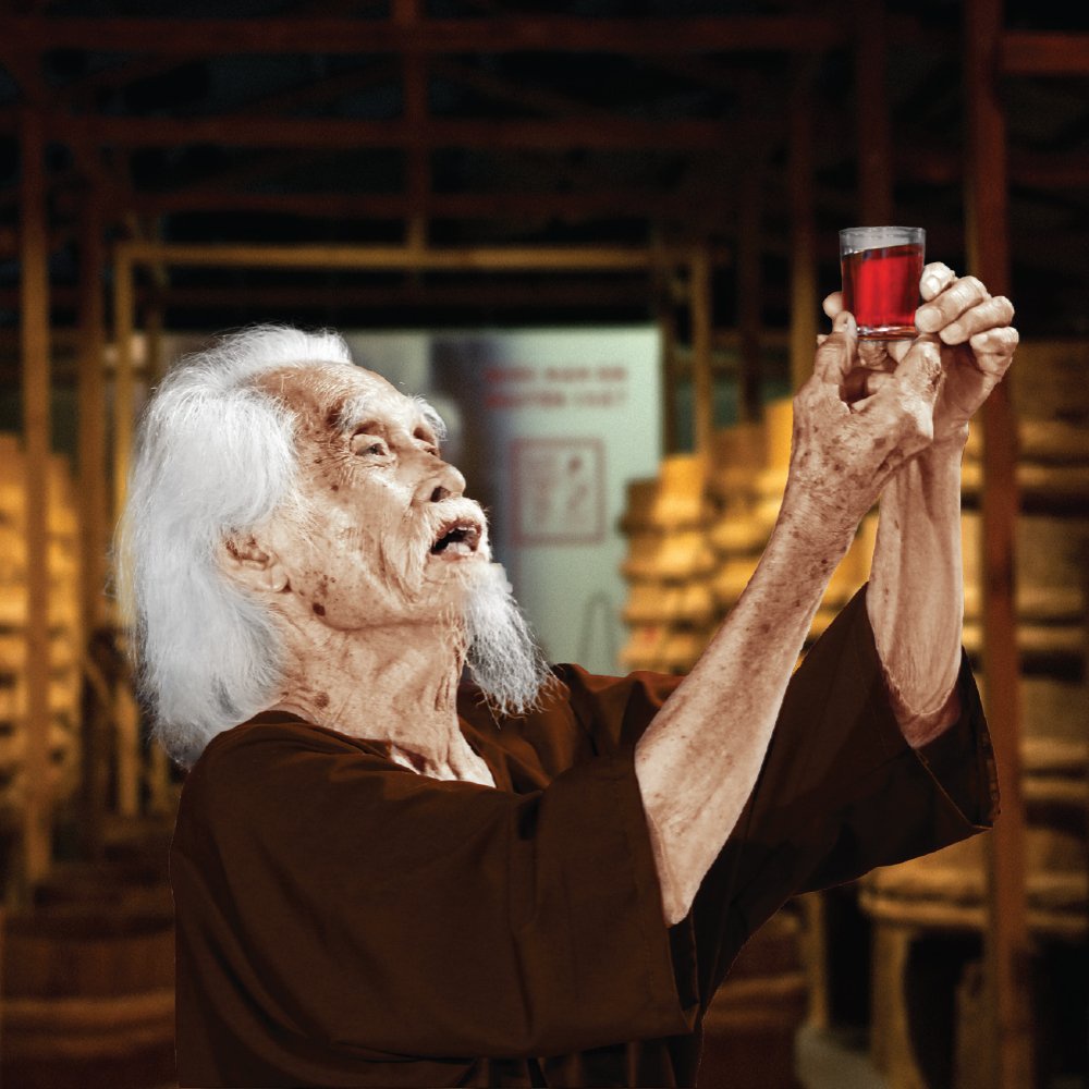 Chai nước mắm nhỉ cá cơm ruột đỏ 500ml