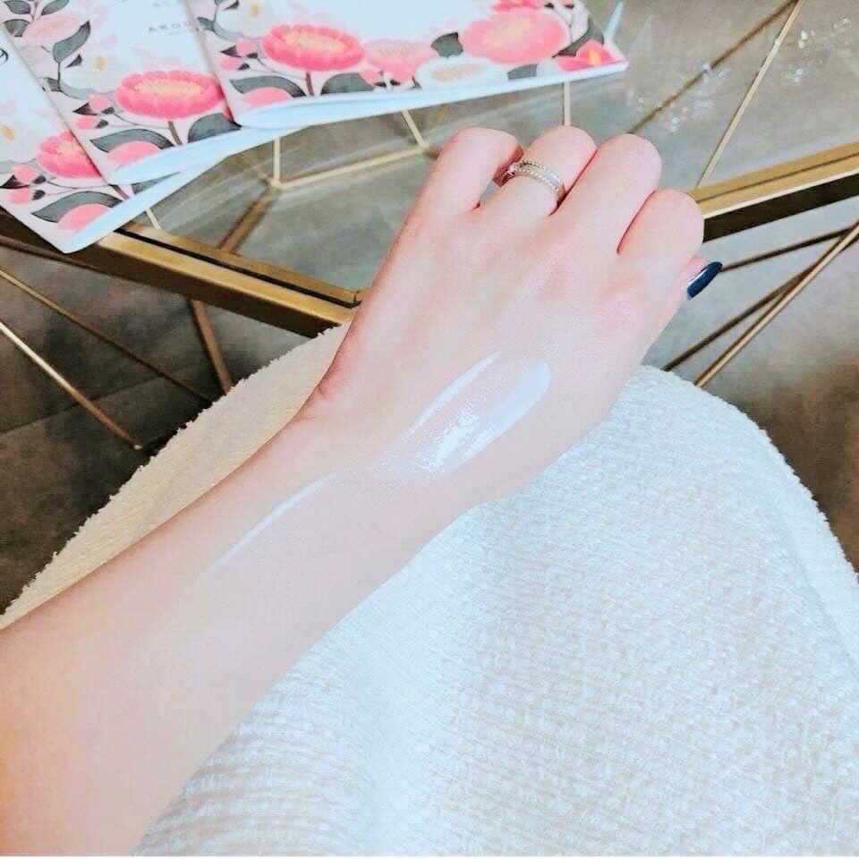 Dưỡng thể trắng da Hatomugi ban đêm 400ml The Body Milk Nhật Bản
