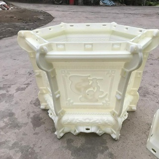 Khuôn chậu lục giác 48 chân liền, hoa văn thuyền, ngựa, tài lộc, đổ úp đáy chất liệu nhựa abs