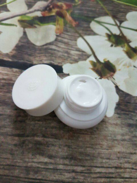 Kem dưỡng trắng Whoo Whitening Moisture Cream