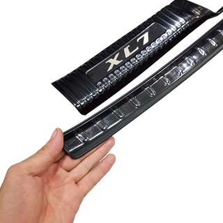 Ốp chống trầy cốp trong, ngoài TITAN dành cho xe Suzuki XL7 2018-2025 chất liệu TITAN cao cấp