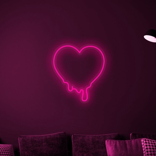 Đèn LED neon hình trái tim rực rỡ sẵn sàng đón chào bạn với vẻ đẹp sắc sảo và hiện đại. Hãy đến với bức ảnh này để cảm nhận được sự tinh tế và độc đáo của nó.