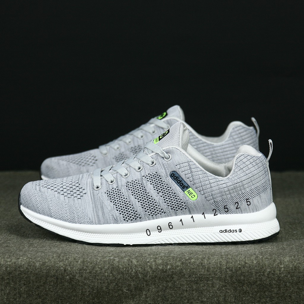 Giày Thể Thao Size 45: Lựa Chọn Hoàn Hảo Cho Mọi Phong Cách Và Độ Tuổi