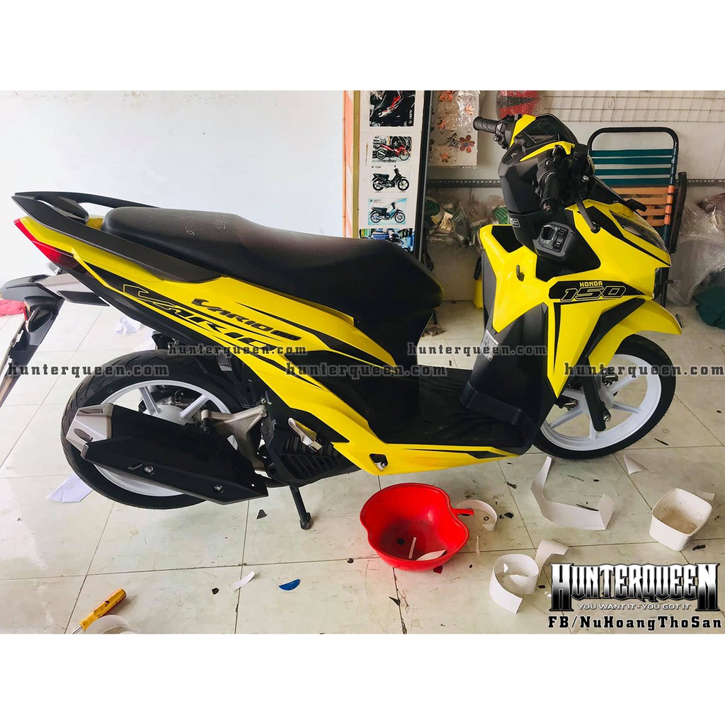 Tem rời xe Vario 2018. Đơn giản. Đen vàng. Dán xe màu vàng