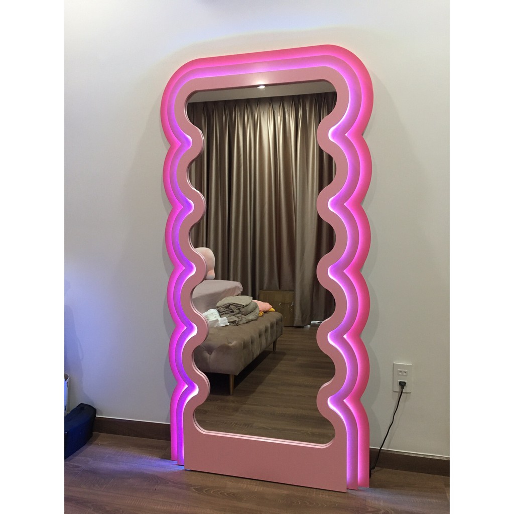 Gương soi toàn thân lượn sóng dáng gương Ngọc Trinh, Gương Selfie, Gương Decor soi toàn thân có led - NHU Y DECOR
