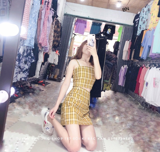 set croptop kẻ caro hot trend