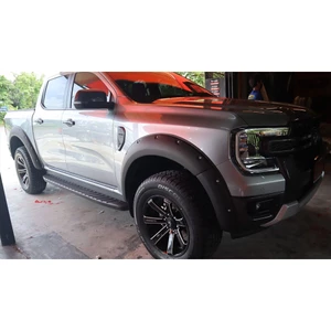 Ốp cua lốp FORD RANGER 2023-2024, Mẫu Đinh Bản To, cua bánh ranger 2022-2026