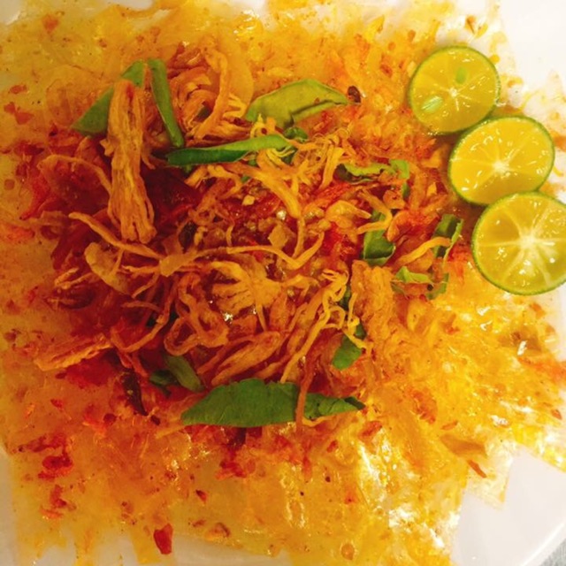 bánh tráng khô gà