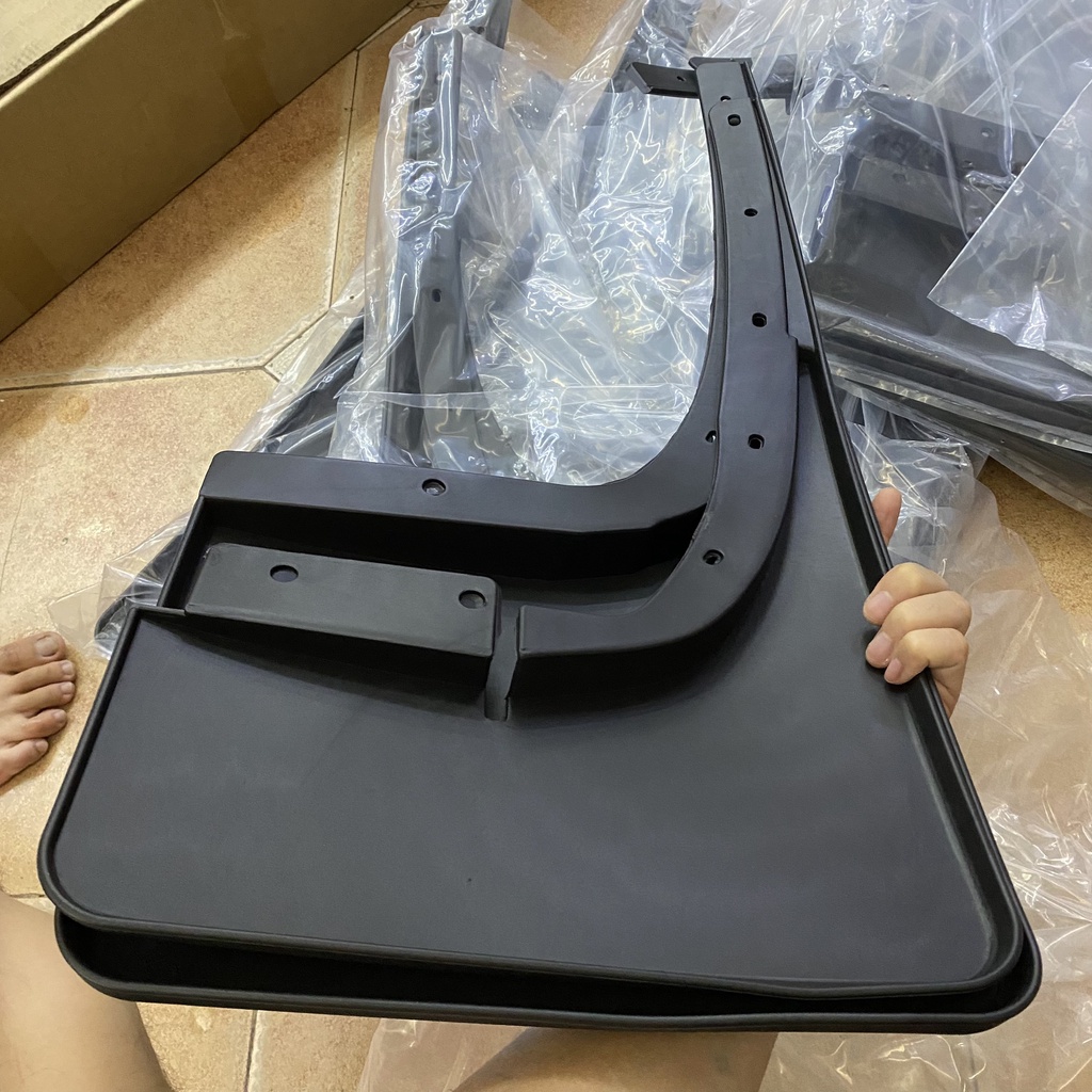 Chắn bùn bánh xe FORD RANGER 2014 - 2021, Mazda BT-50, NHỰA DẺO bên bỉ, chống bùn đất