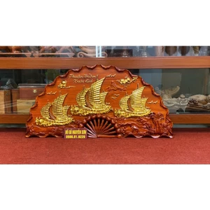 Tranh quạt thuận buồm xuôi gió gỗ hương dát vàng