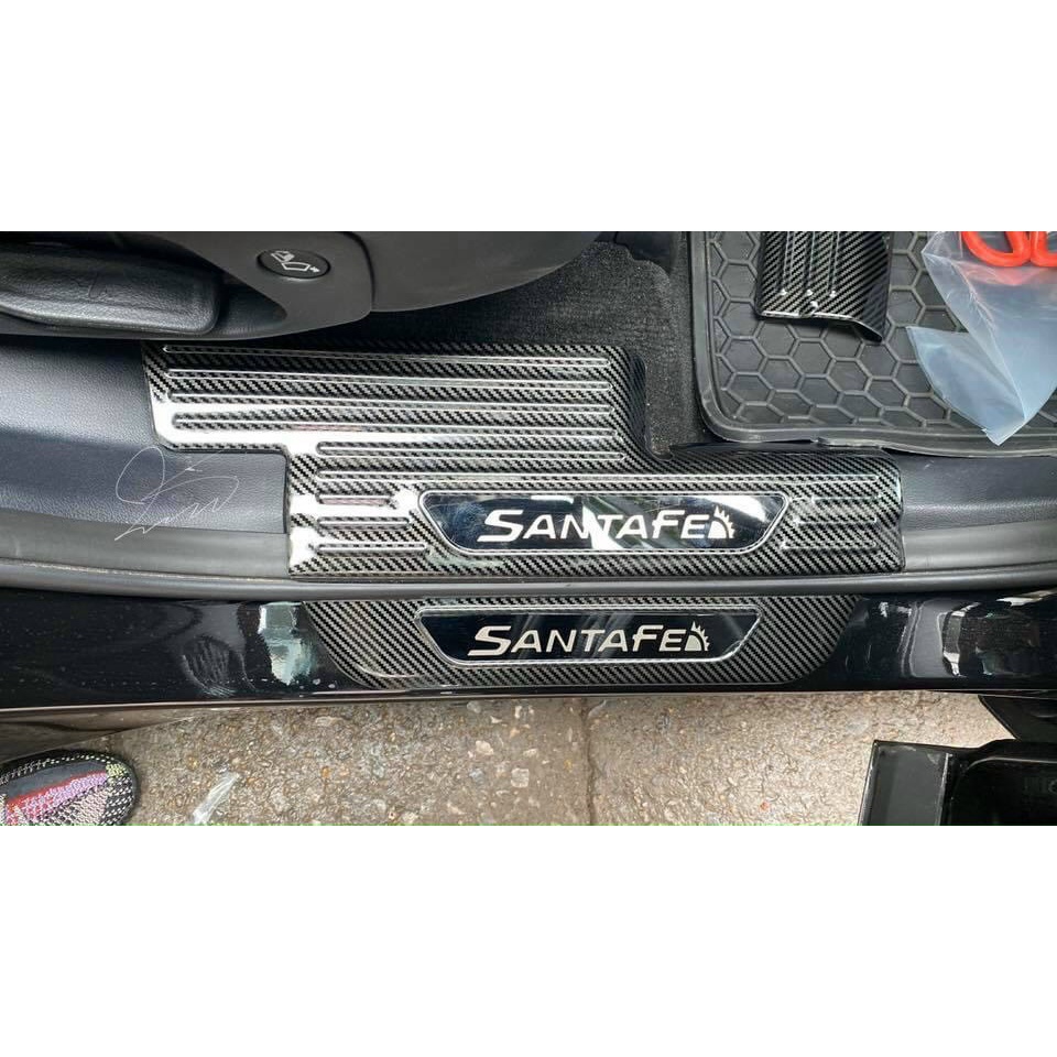 Ốp bậc cửa xe Hyundai Santafe 2021-2023, Chất liệu Carbon,Titan chuẩn nhất thị trường