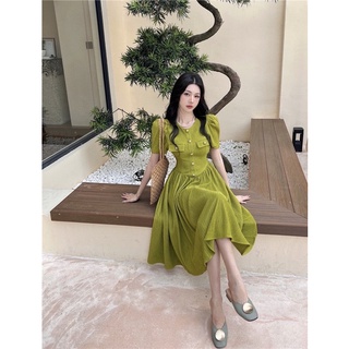 Váy Đũi Gân Xốp Vân Dọc Khuy Vàng 2 Màu Siêu Xinh