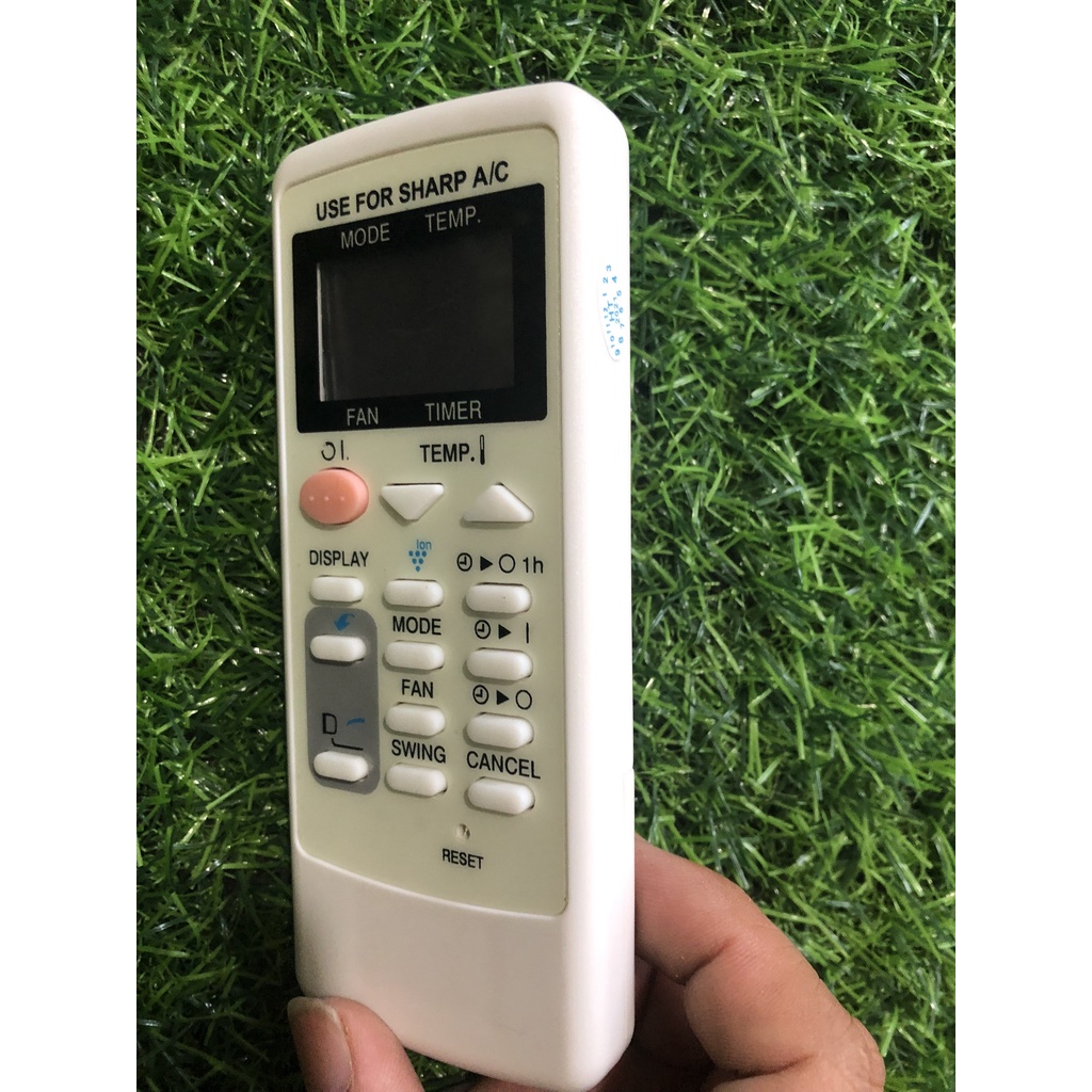 Điều khiển điều hòa Sharp CRMC-A751JBEZ dòng 1 nút hồng bên trái - tặng kèm pin - Remote máy lạnh Sharp CR CRMC A751JBEZ