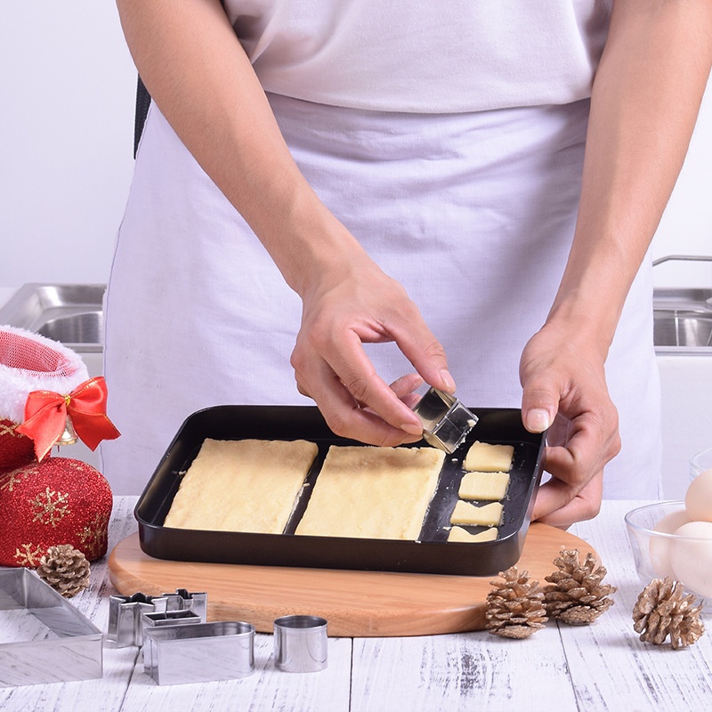 Khuôn làm bánh quy hình ngôi nhà bánh gừng 3D bằng thép không gỉ
