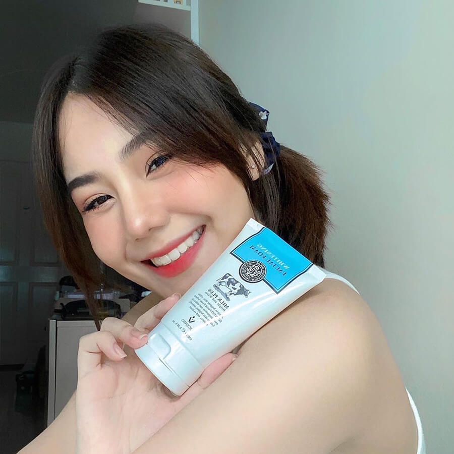 Ảnh Combo Sữa rửa mặt 100ml + Kem dưỡng trắng và trẻ hóa da ngày và đêm Scentio Milk Plus Beauty Buffet 50ml 3