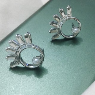 Khuyên tai tròn đính đá thời trang LINDO